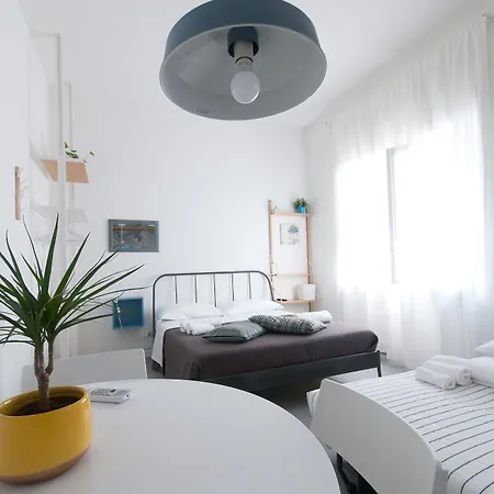 Capofortuna Centro Bed and Breakfast Σαλέρνο