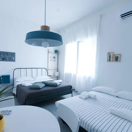 Capofortuna Centro Bed and Breakfast Σαλέρνο